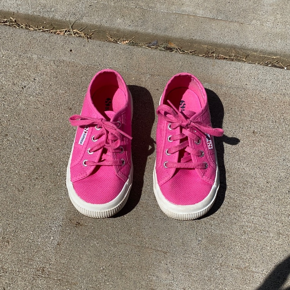 Like new little girls SUPERGA shoes